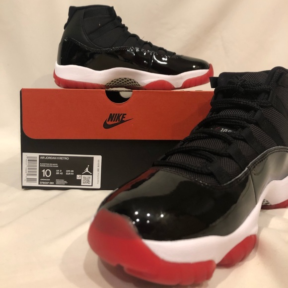 Jordan 11 Retro Playoffs Bred (2019) - Picture 2 of 5